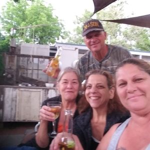 Meet your Posher, Monay